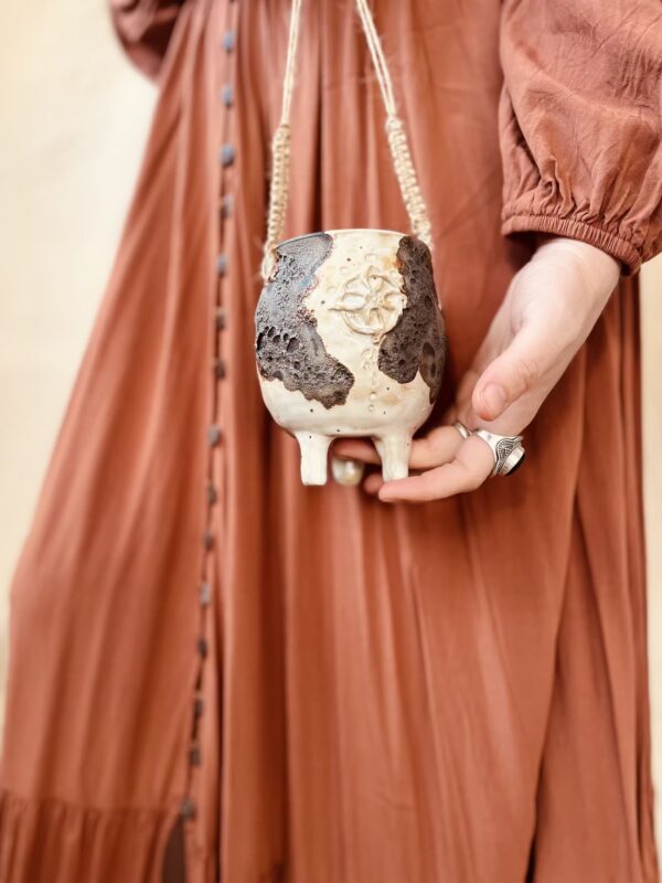 CALDERO · Luna Negra · Nudo de bruja